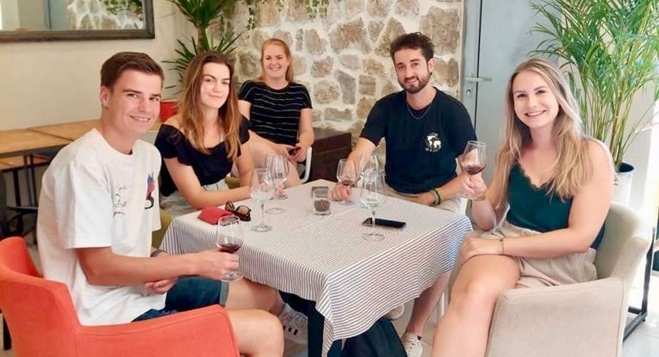 28 38 Wijnproeverij 7